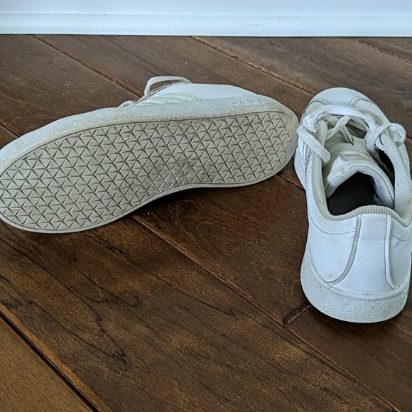 White Adidas sneakers irredescent stripes - Picture 4 of 6